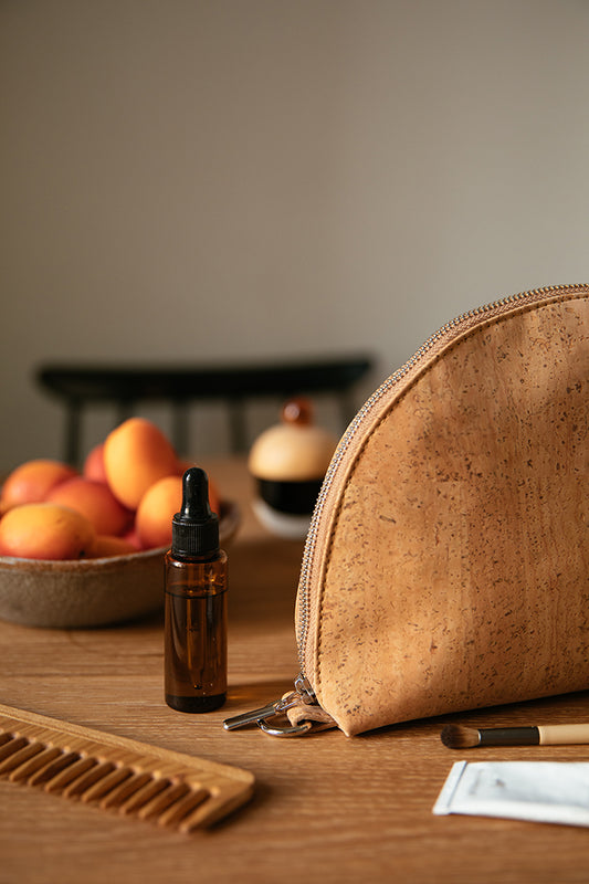 Aavi cork beauty bag, natural cork