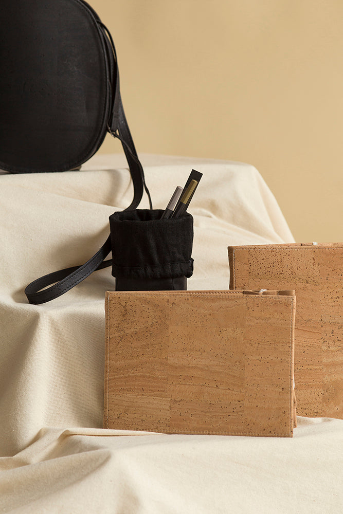 Thinkers&Makers pencil case/holder, cork, black