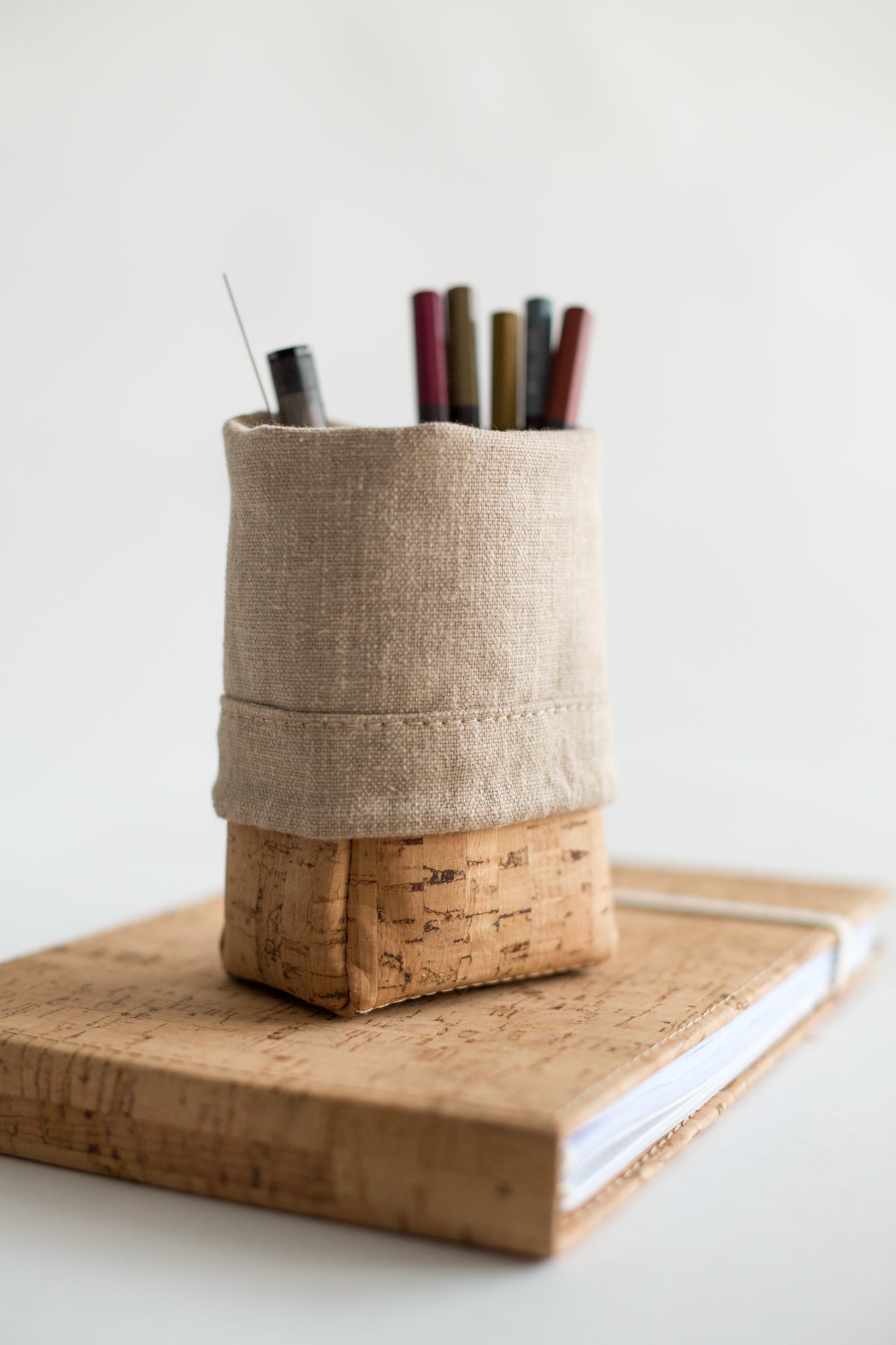 Thinkers&Makers pencil case/holder, cork