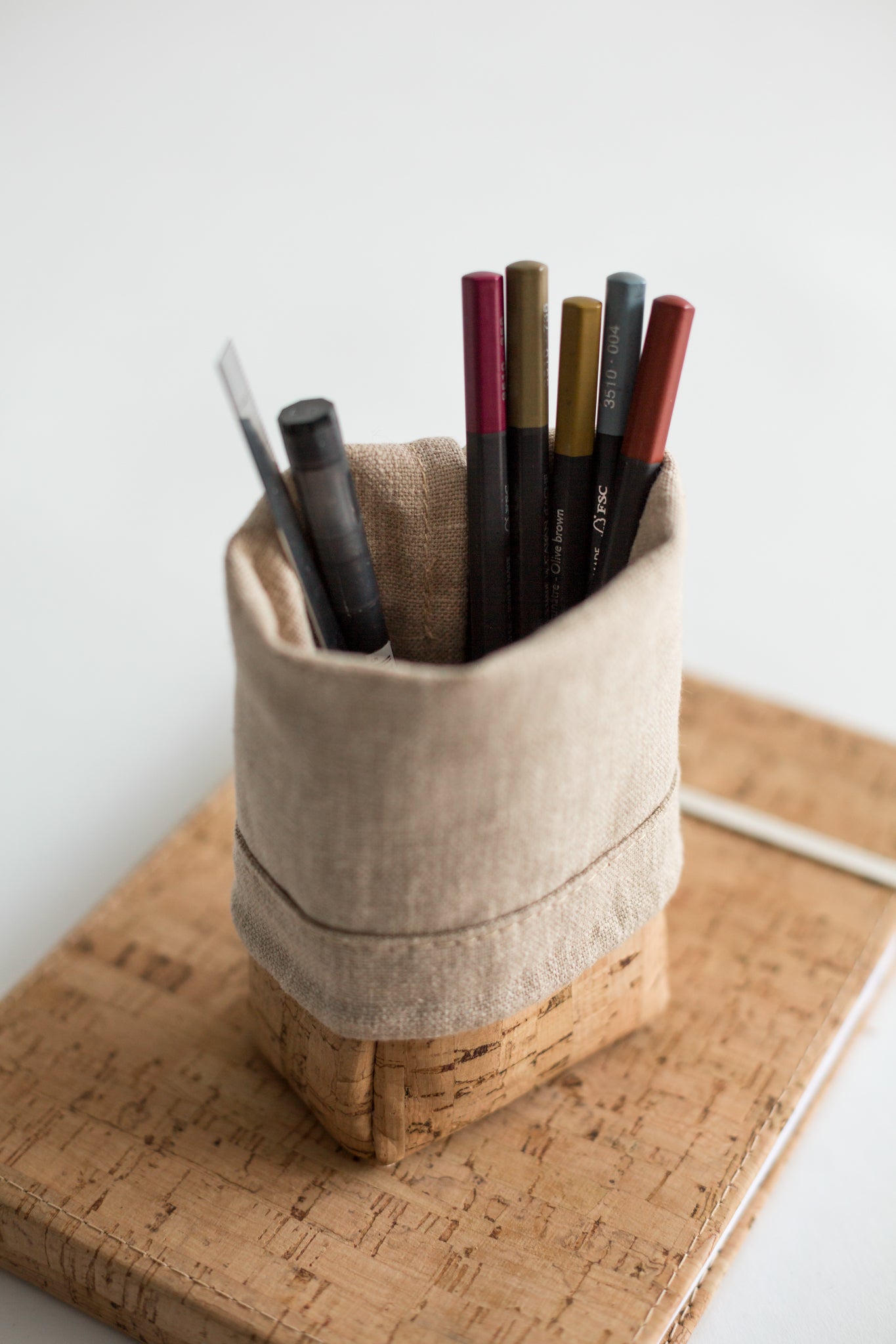 Thinkers&Makers pencil case/holder, cork