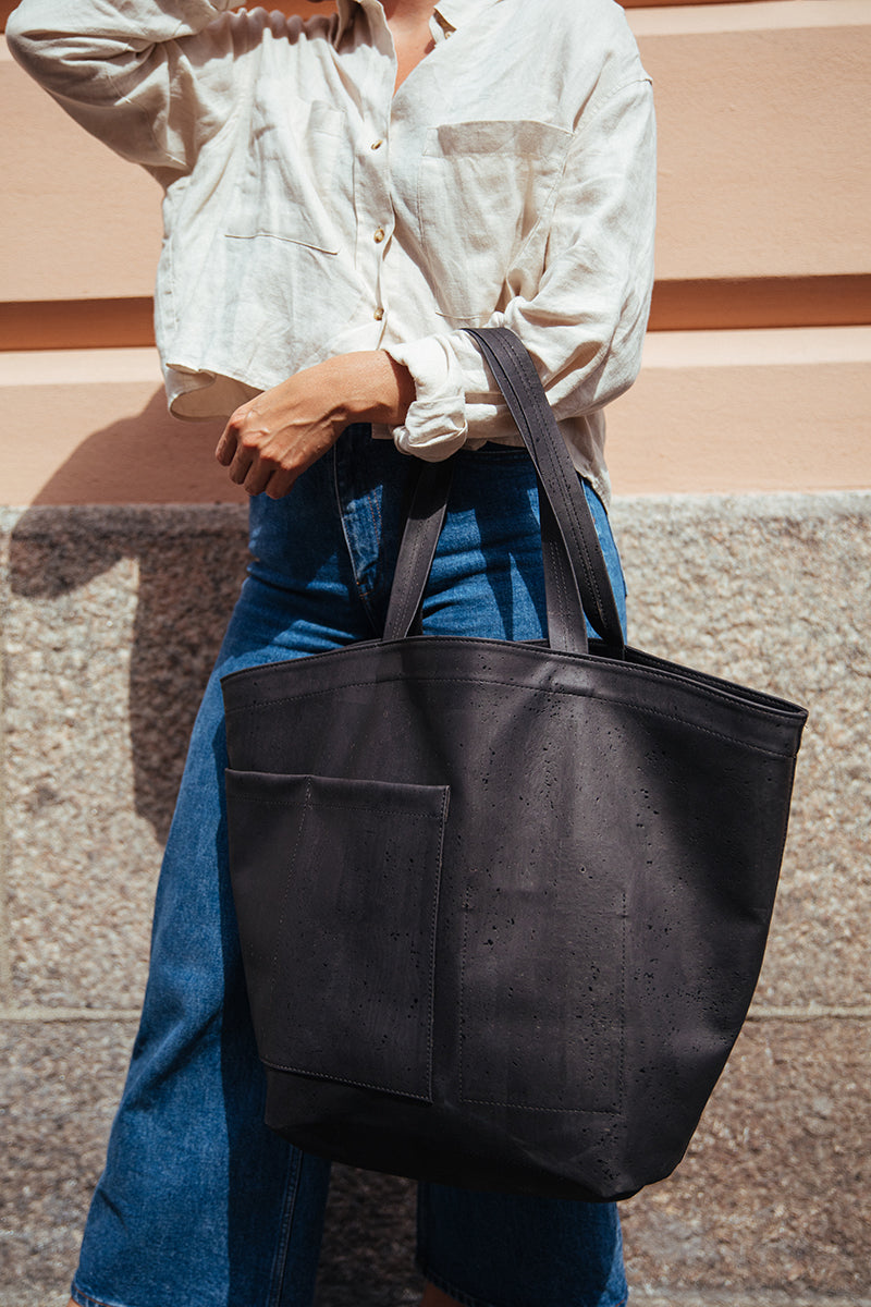Aura big cork bag, black