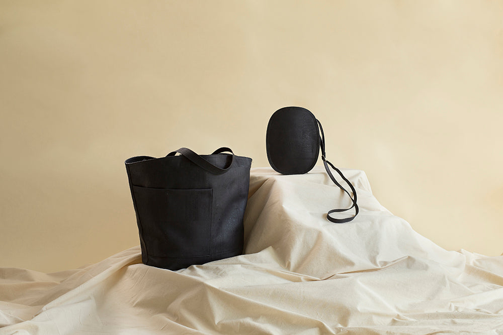 Aura big cork bag, black